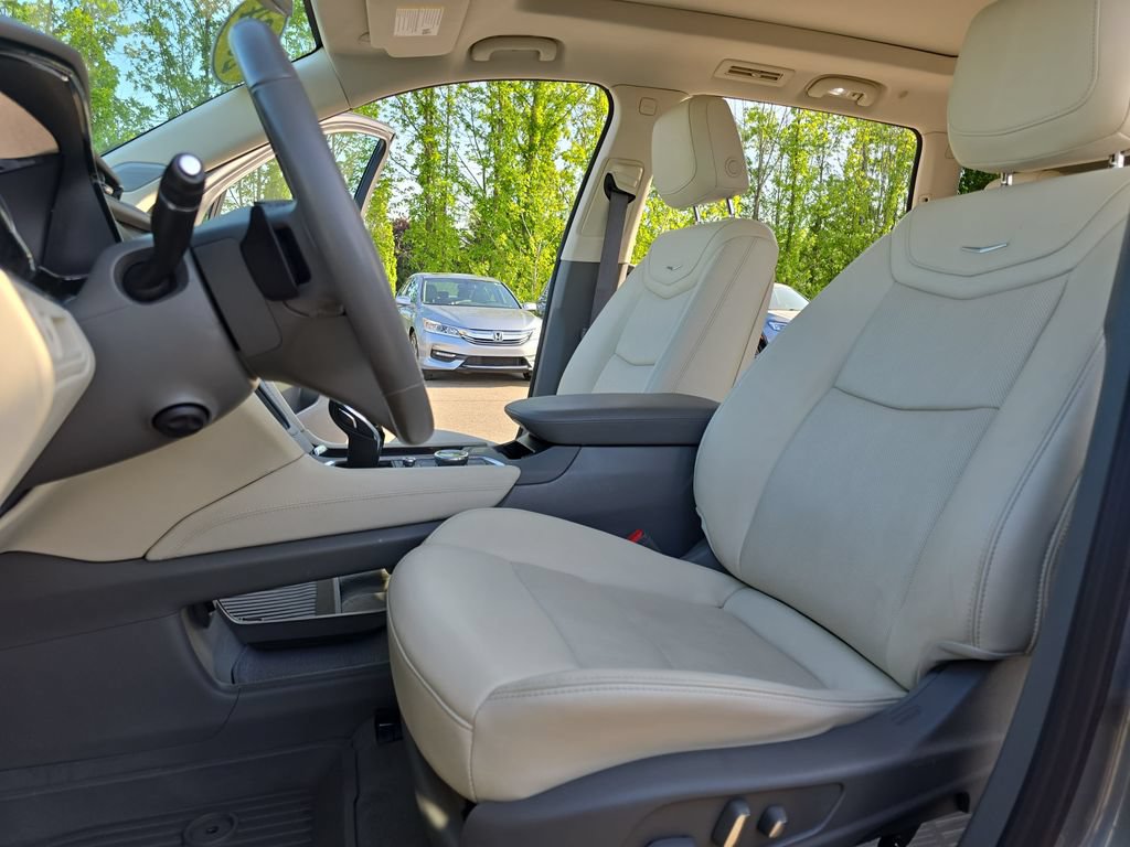 Certified 2024 Cadillac XT6 Premium Luxury w/ LPO, Floor Liner Package AWD/4WD image 16