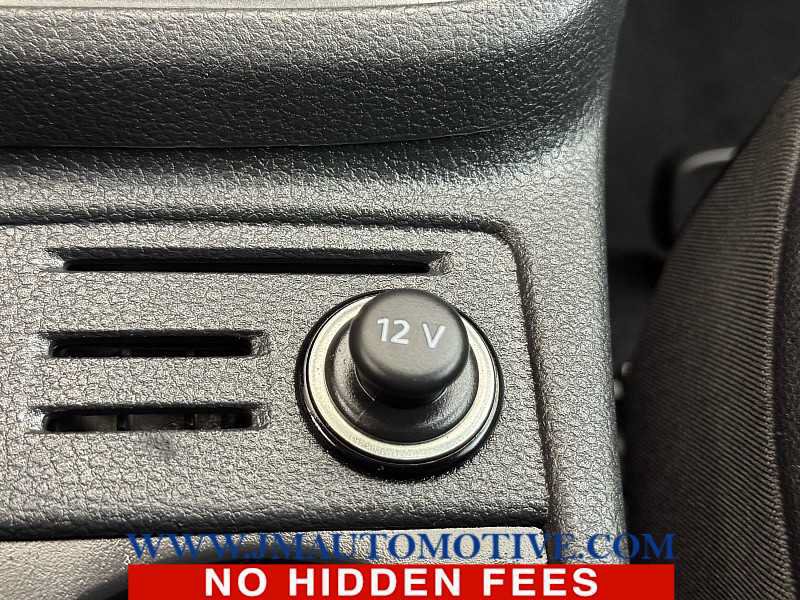 Used 2018 Volkswagen Golf SE FWD image 40