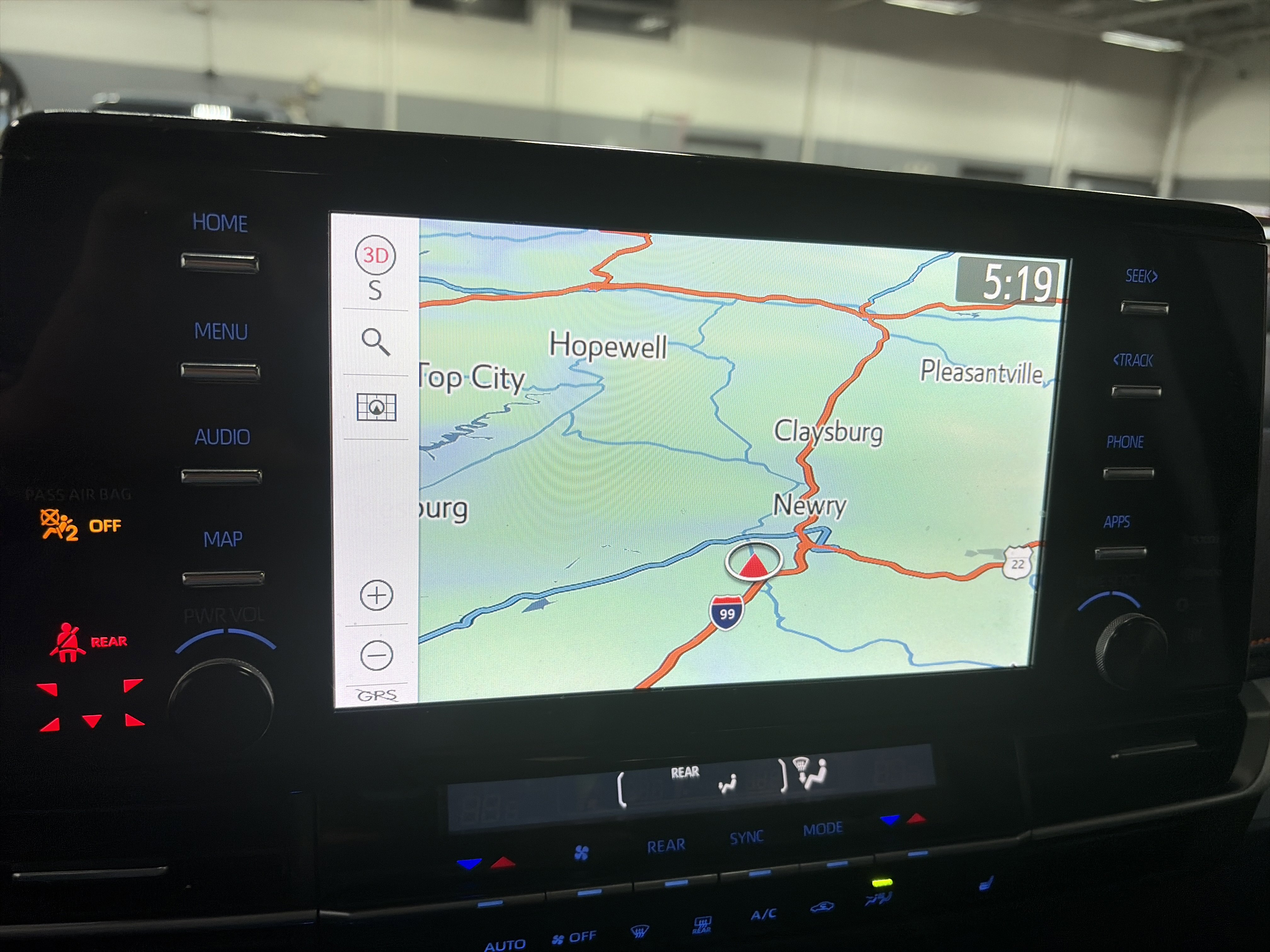 Used 2023 Toyota Sienna XSE w/ XSE Plus Package image 21