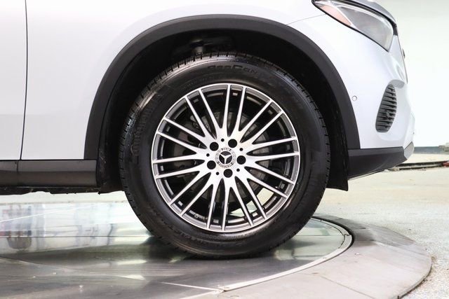 Certified 2025 Mercedes-Benz GLC 300 GLC 300 image 15