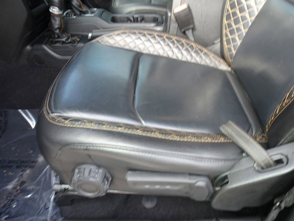 Used 2021 Jeep Wrangler Unlimited Sahara image 10