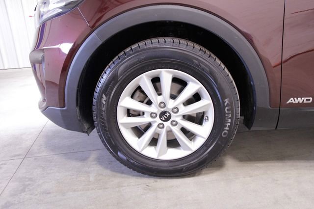Used 2020 Kia Sorento LX image 10