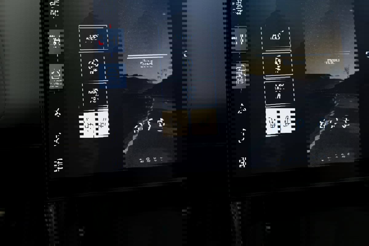 Used 2024 Land Rover Range Rover Sport Dynamic SE image 9