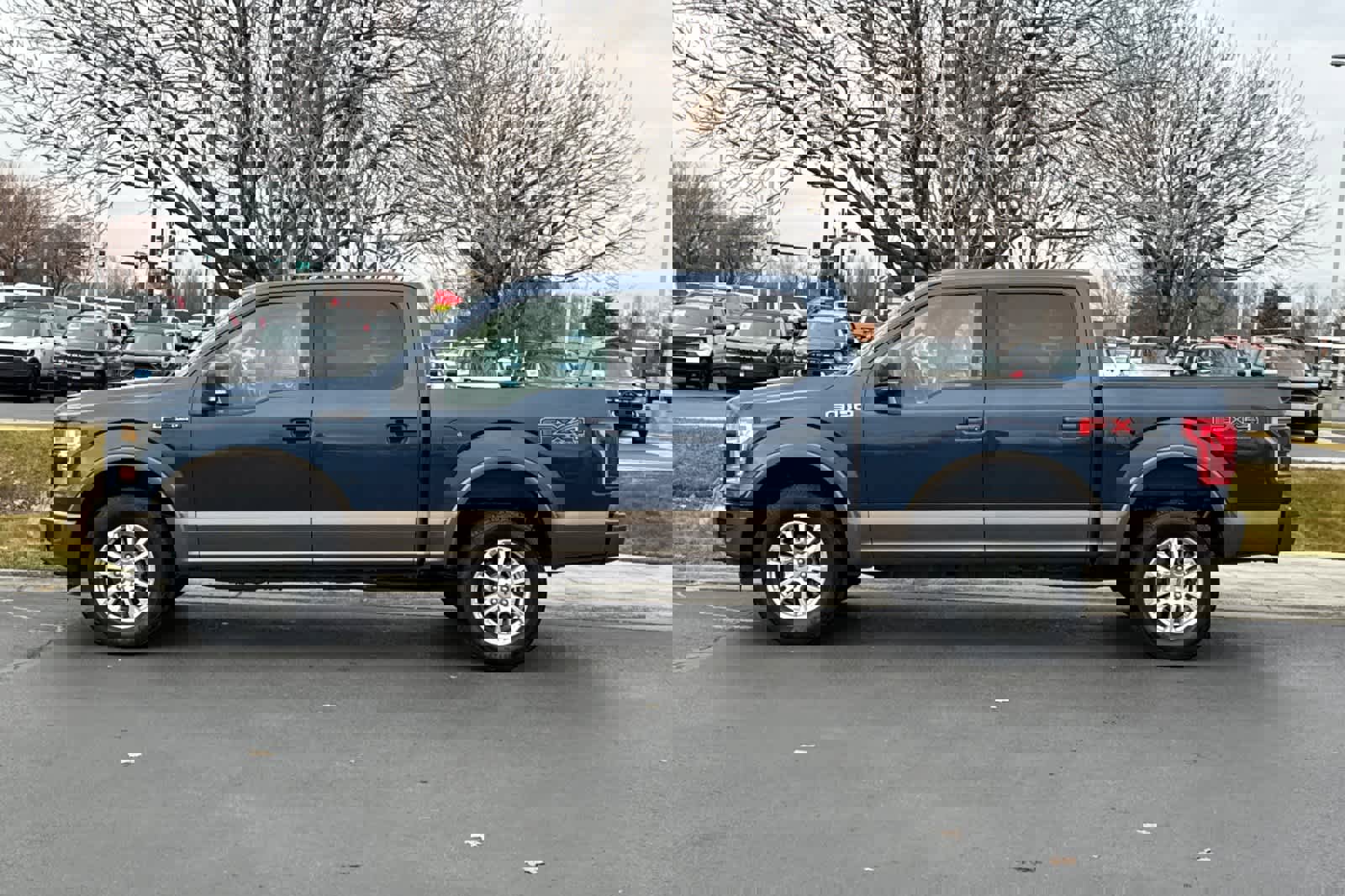 Used 2015 Ford F150 Lariat w/ Equipment Group 501A Mid image 5