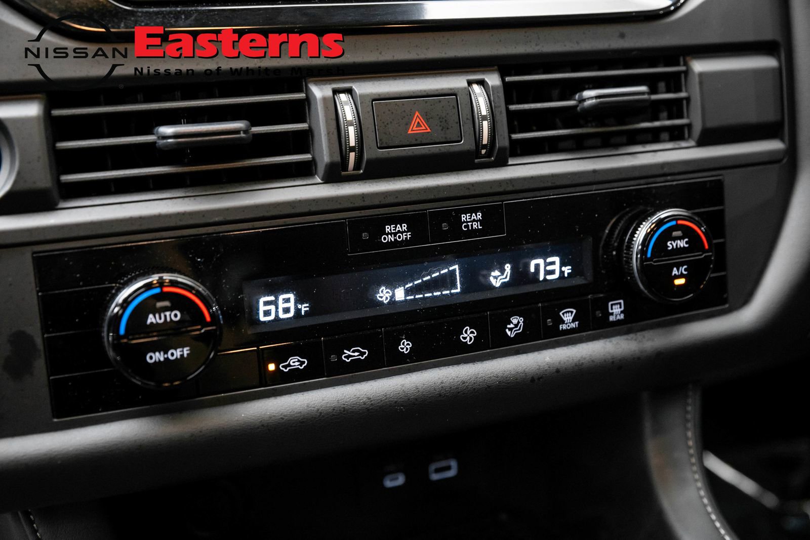 Used 2025 Nissan Pathfinder S image 27