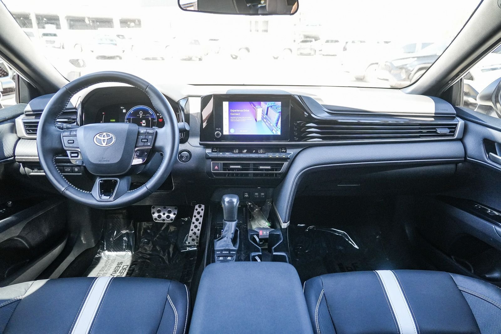 Certified 2025 Toyota Camry SE FWD image 12