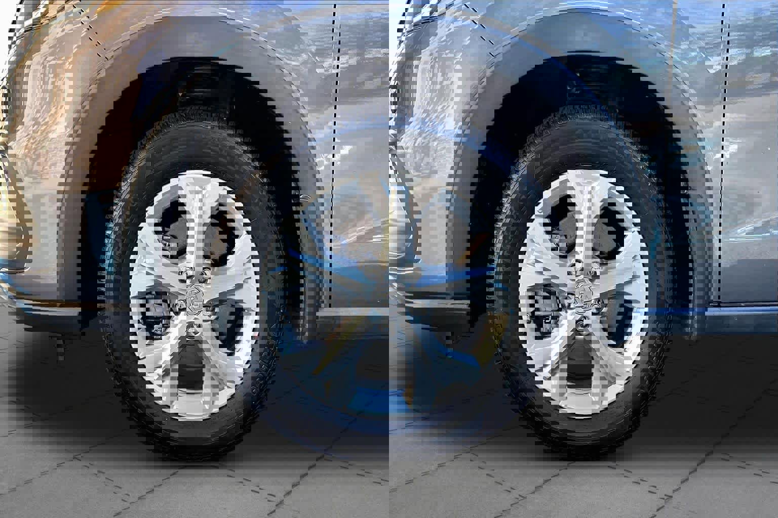 Used 2023 Honda HR-V LX image 11