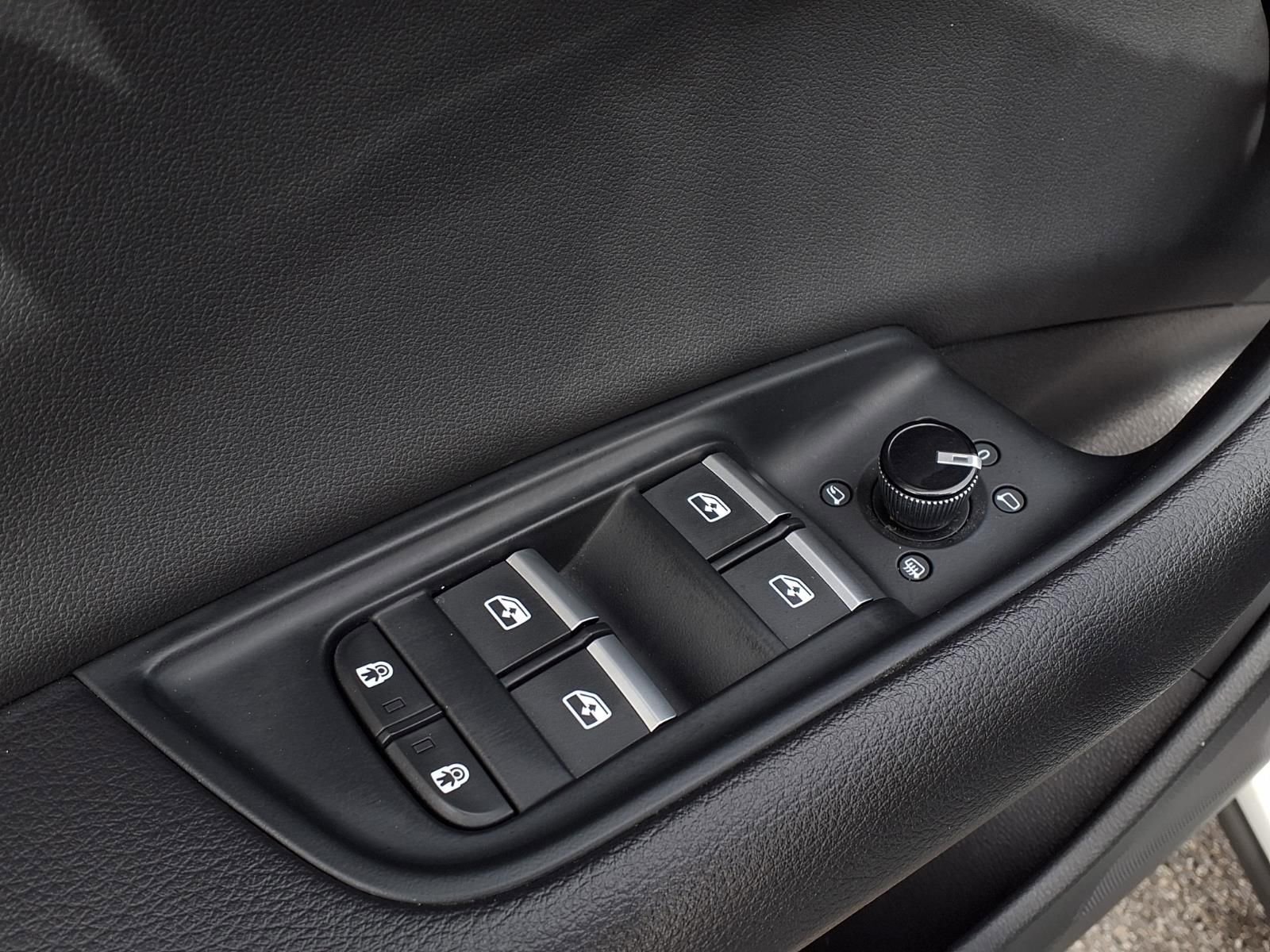 Used 2021 Audi Q8 Premium w/ Black Optic Package image 18