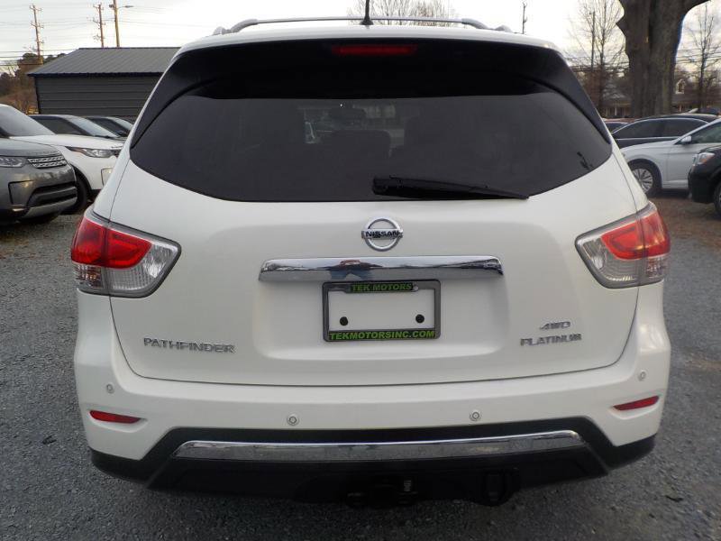 Used 2016 Nissan Pathfinder Platinum w/ Family Entertainment Package image 4