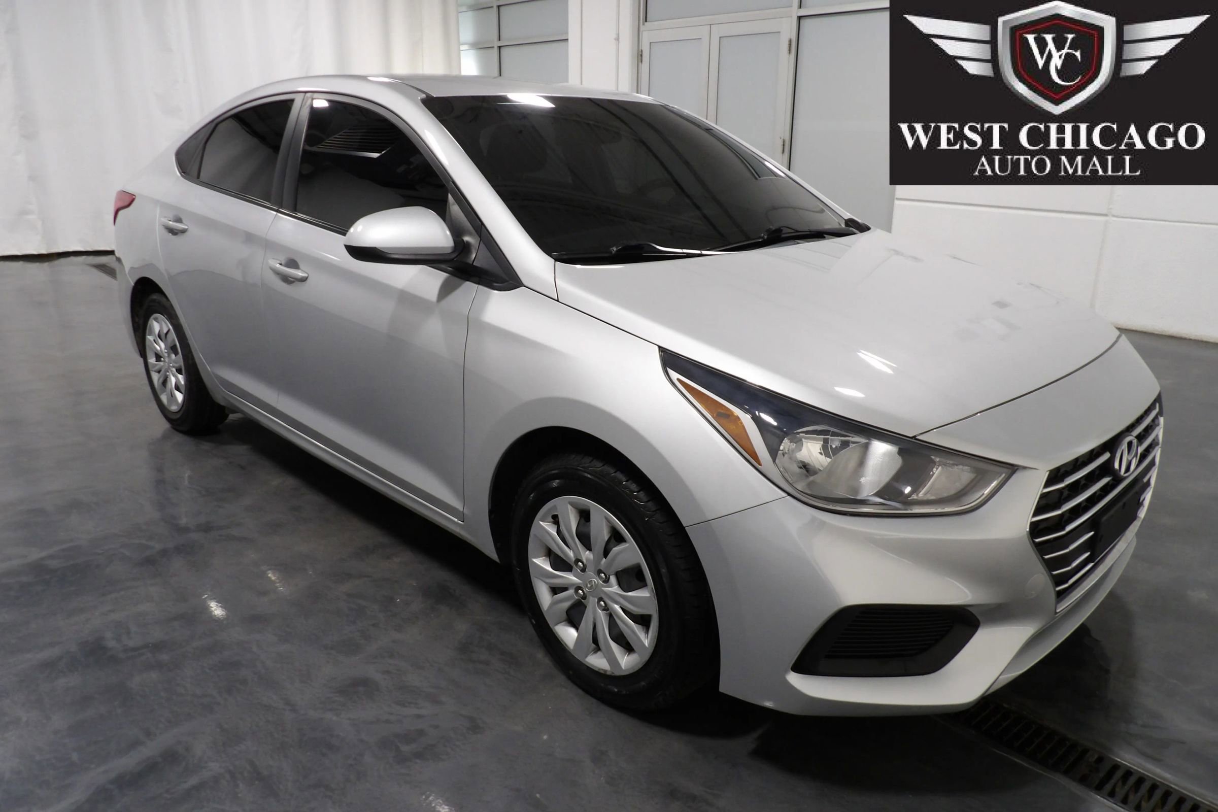Used 2020 Hyundai Accent SE FWD image 1