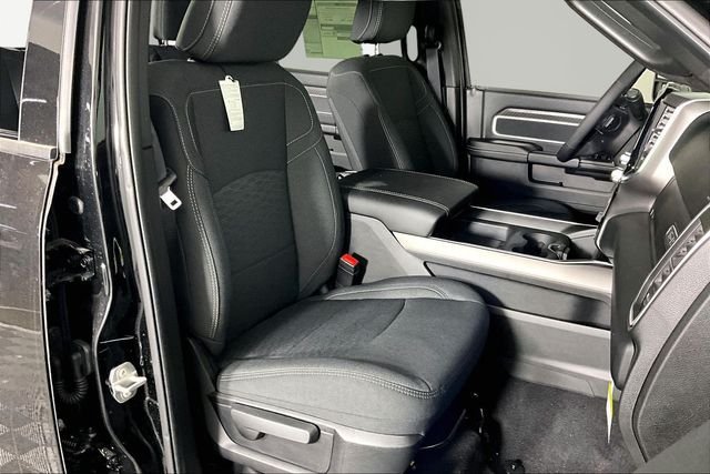 New 2026 RAM 3500 Big Horn AWD/4WD image 11
