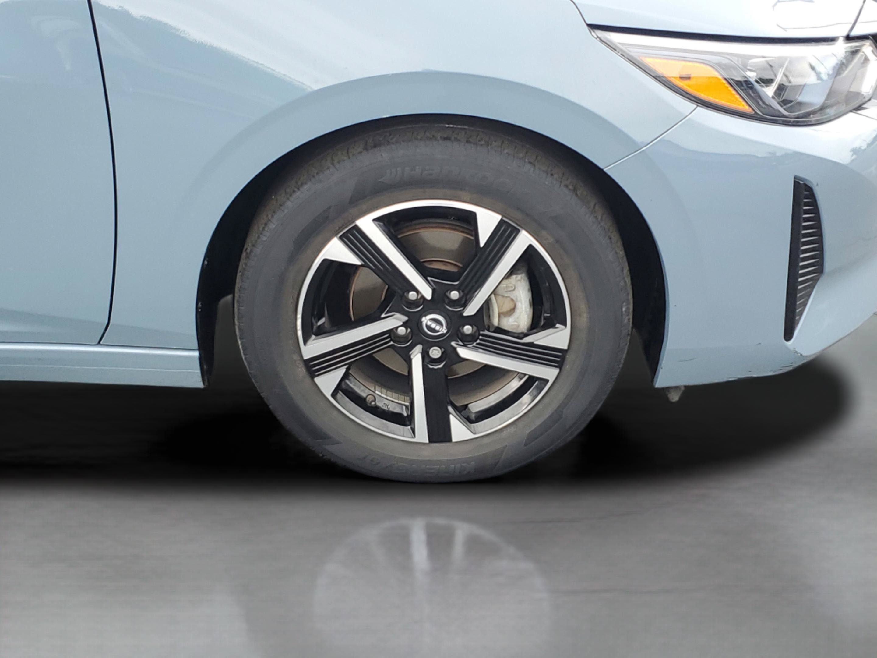 Used 2024 Nissan Sentra SV FWD image 29