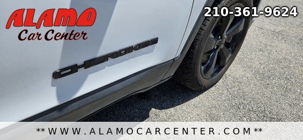 Used 2019 Jeep Cherokee Latitude Plus FWD image 12