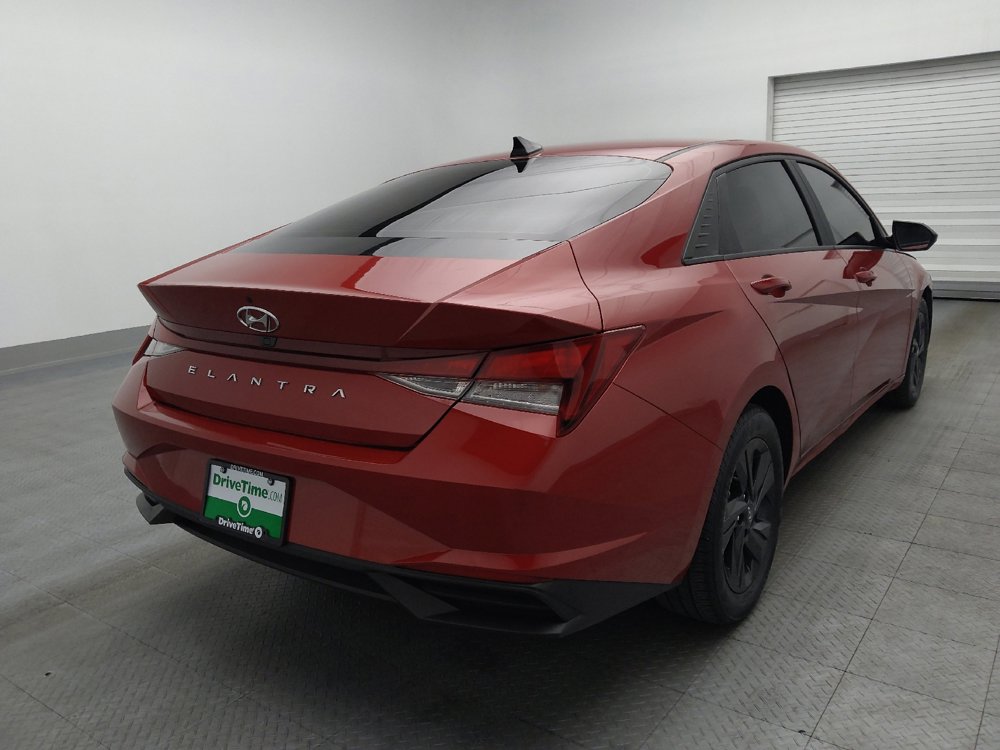 Used 2023 Hyundai Elantra SEL image 9