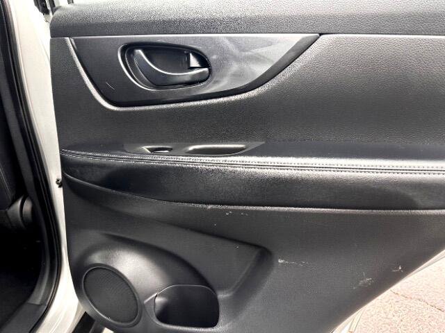 Used 2020 Nissan Rogue S image 22