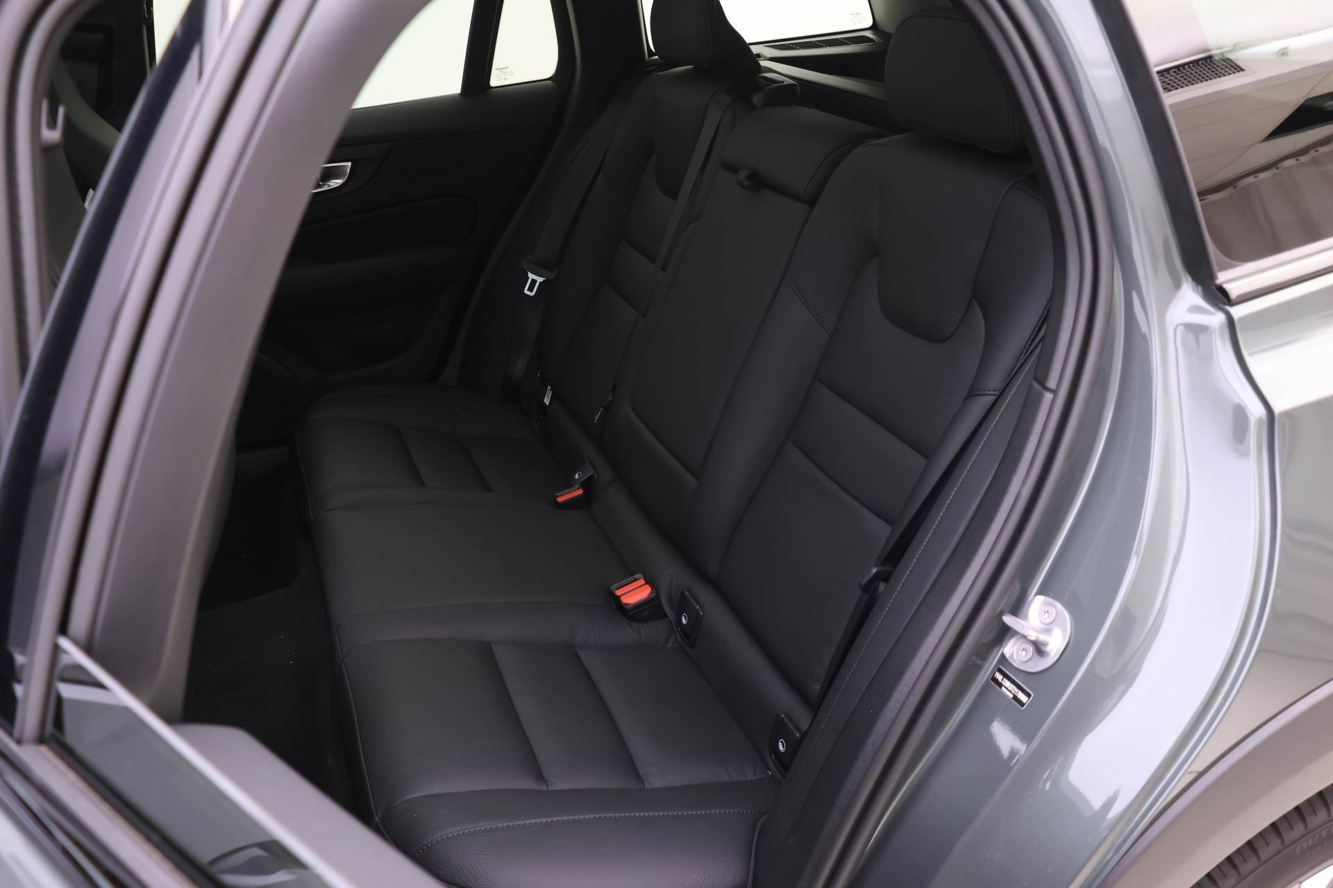 New 2026 Volvo V60 B5 Cross Country Plus w/ Protection Package Premier image 11