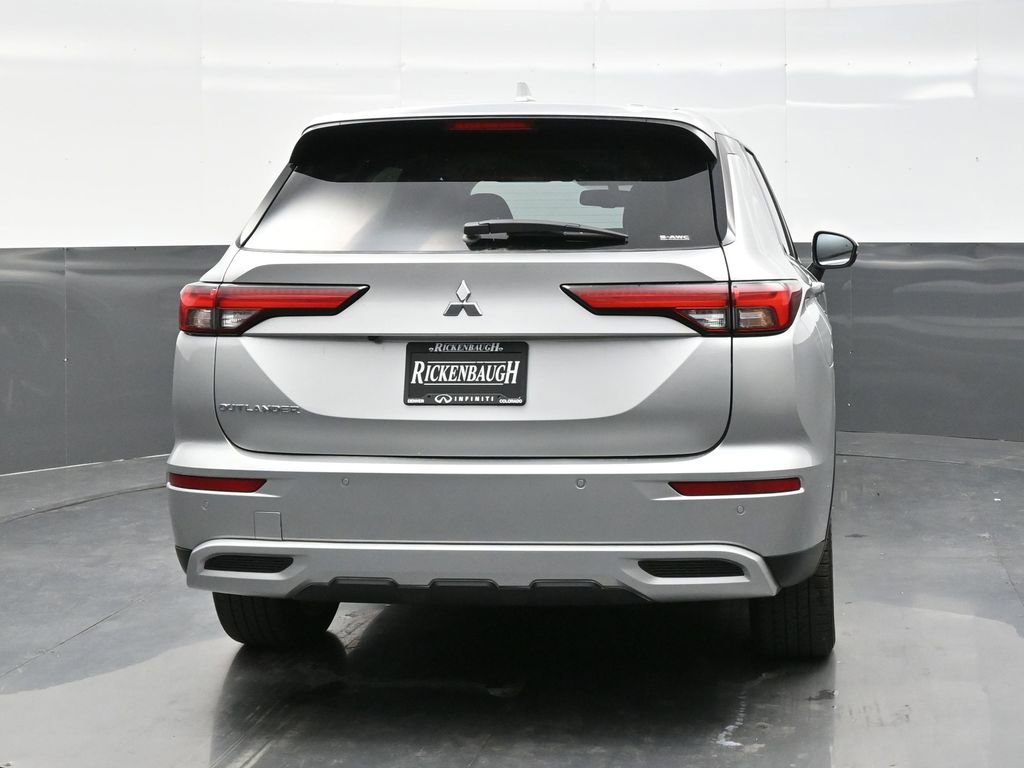 Used 2024 Mitsubishi Outlander SE image 6