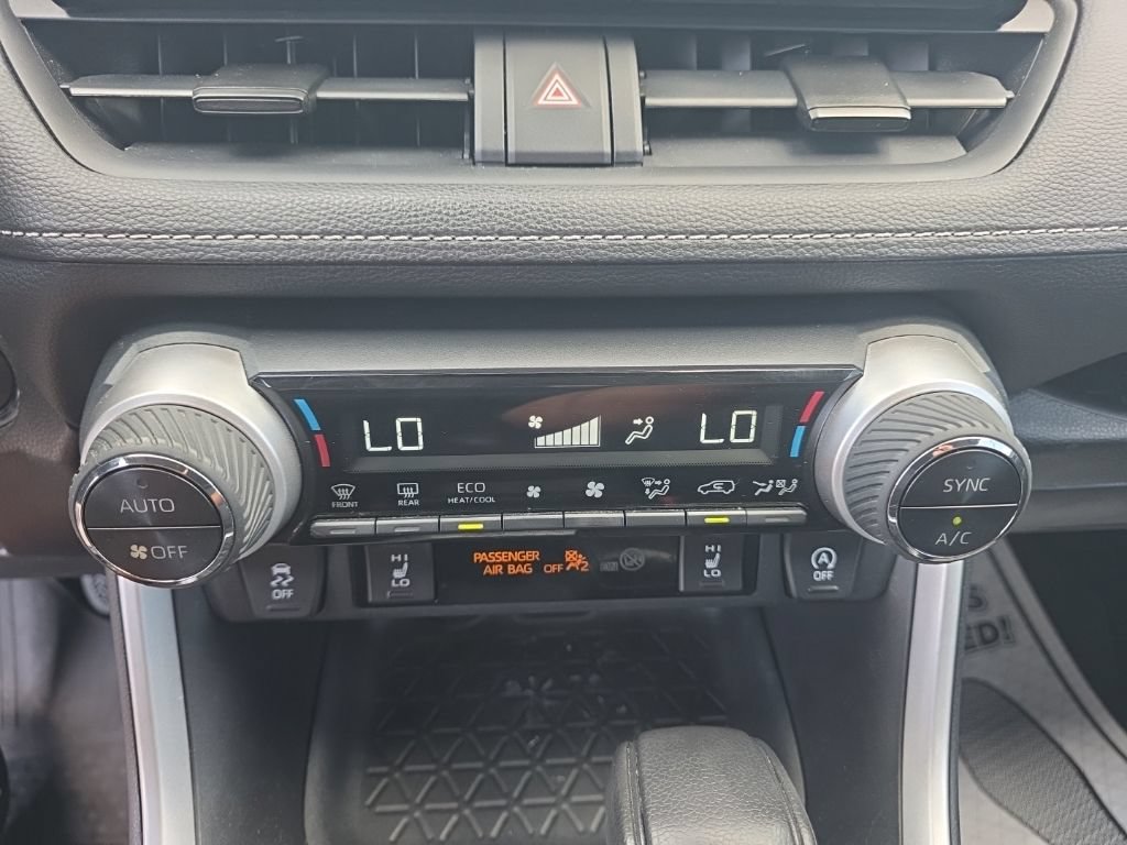 Used 2020 Toyota RAV4 XLE w/ Convenience Package AWD/4WD image 22