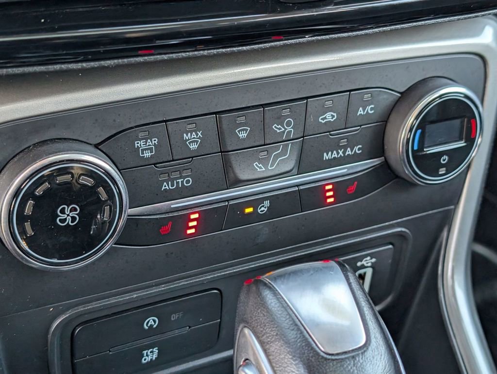 Used 2020 Ford EcoSport Titanium image 35