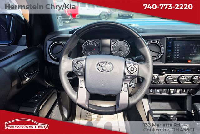 Used 2019 Toyota Tacoma TRD Sport image 7