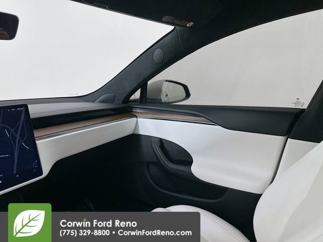 Used 2022 Tesla Model S image 24