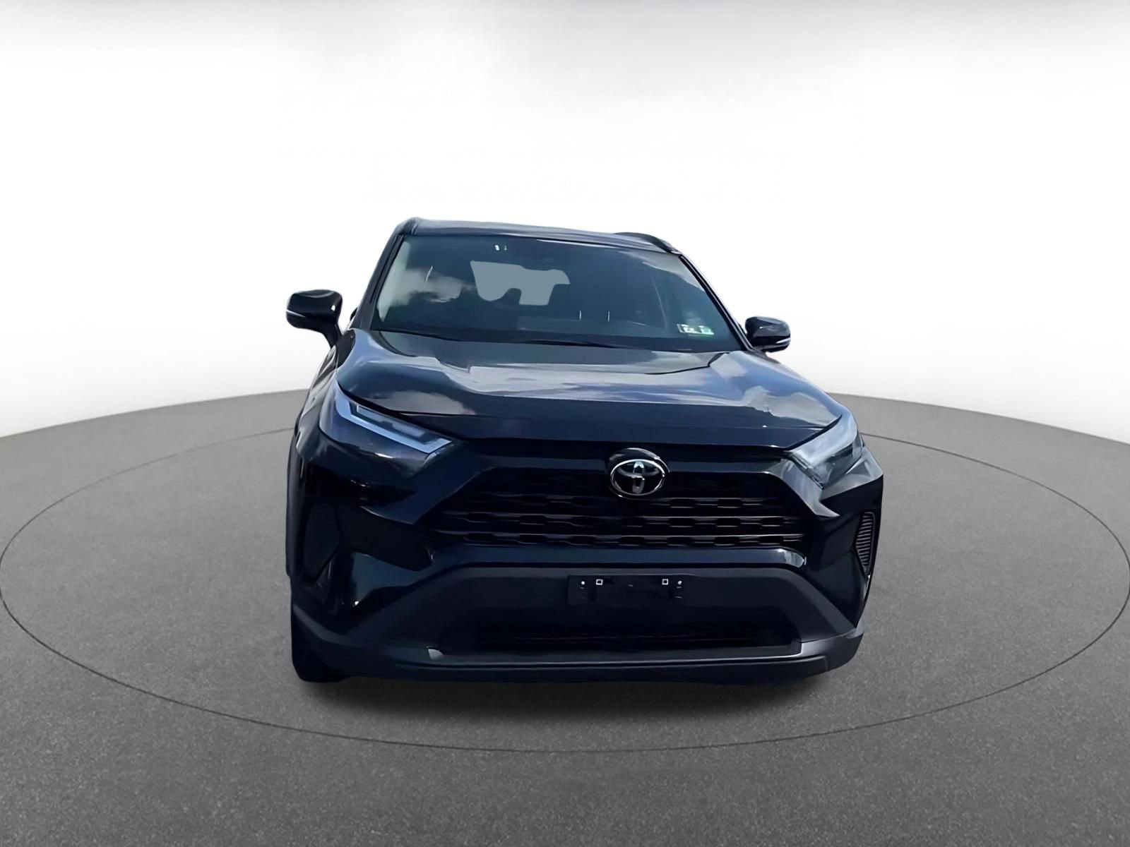 Used 2025 Toyota RAV4 XLE w/ Weather Package image 5