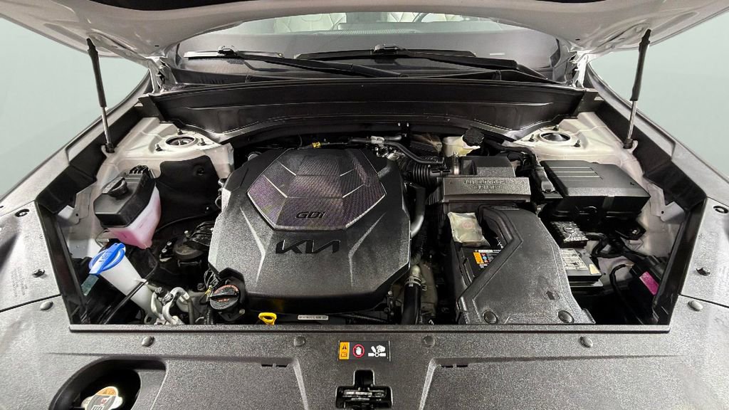 Used 2024 Kia Telluride EX w/ EX Captain's Chair Package FWD image 40