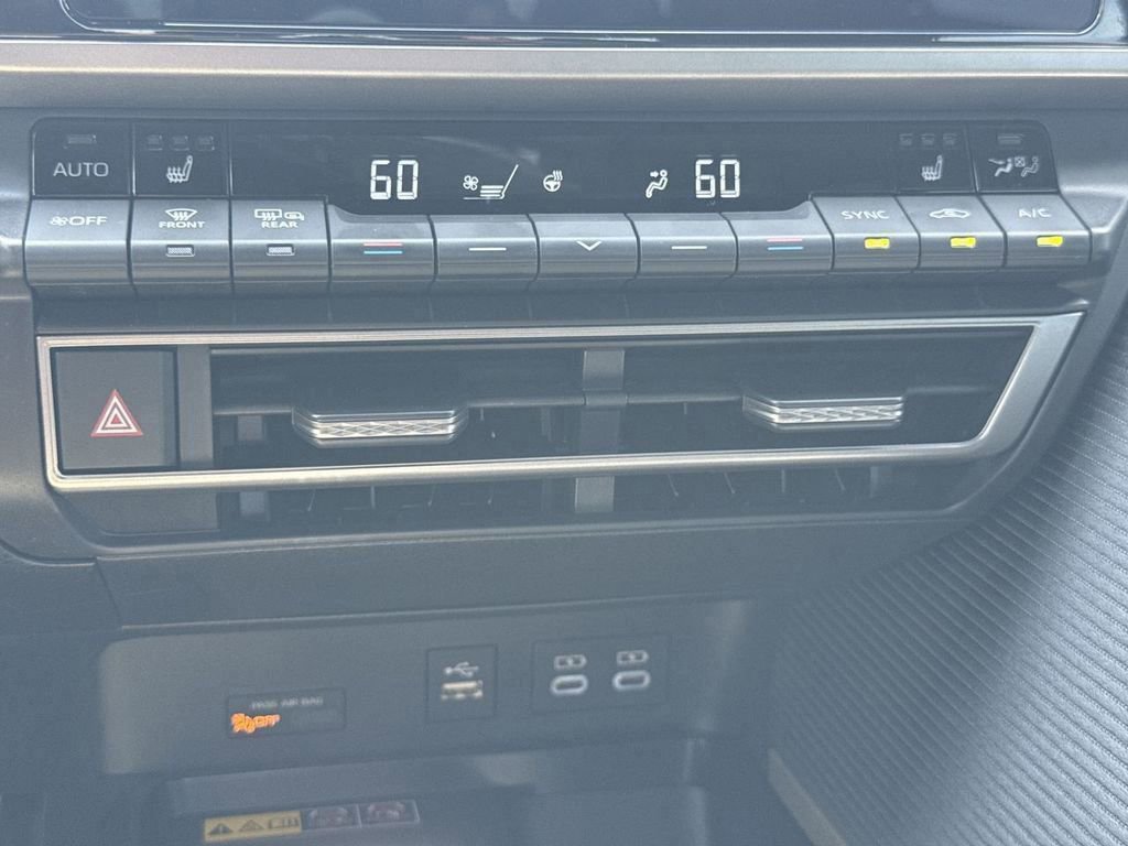Used 2025 Toyota Camry SE w/ Convenience Package FWD image 29