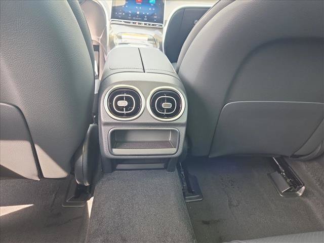 New 2026 Mercedes-Benz C 300 4MATIC Sedan image 16