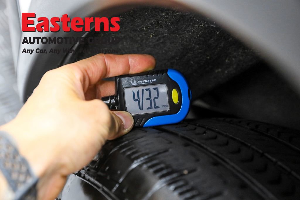 Used 2022 Nissan Rogue S image 26