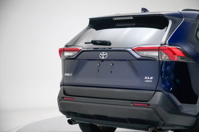 Used 2021 Toyota RAV4 XLE Premium AWD/4WD image 27