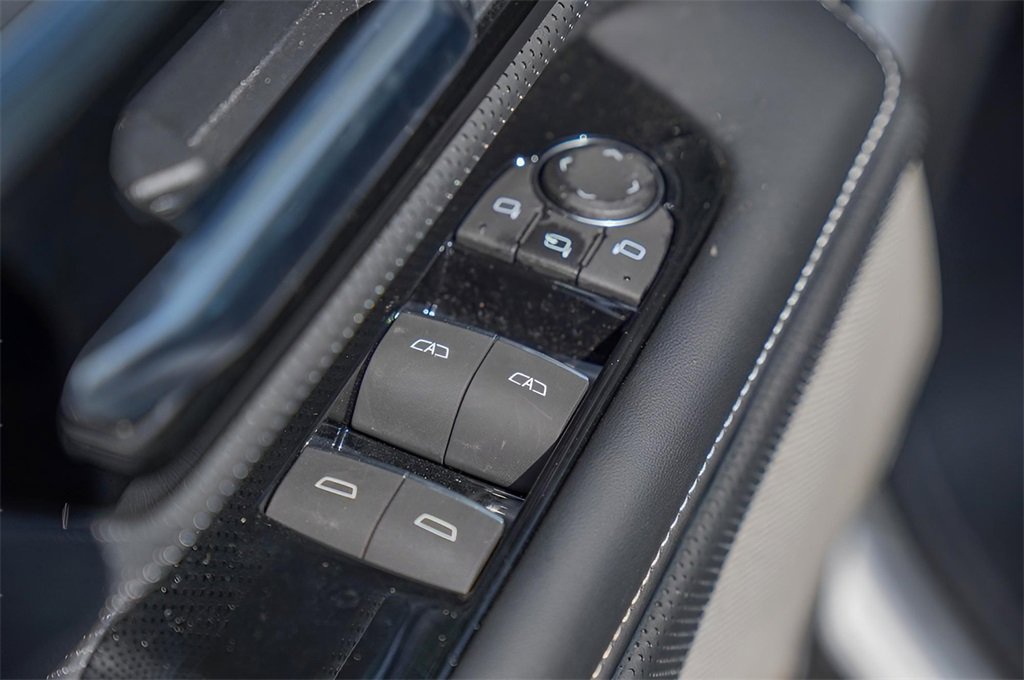 New 2025 GMC Sierra EV Denali image 13