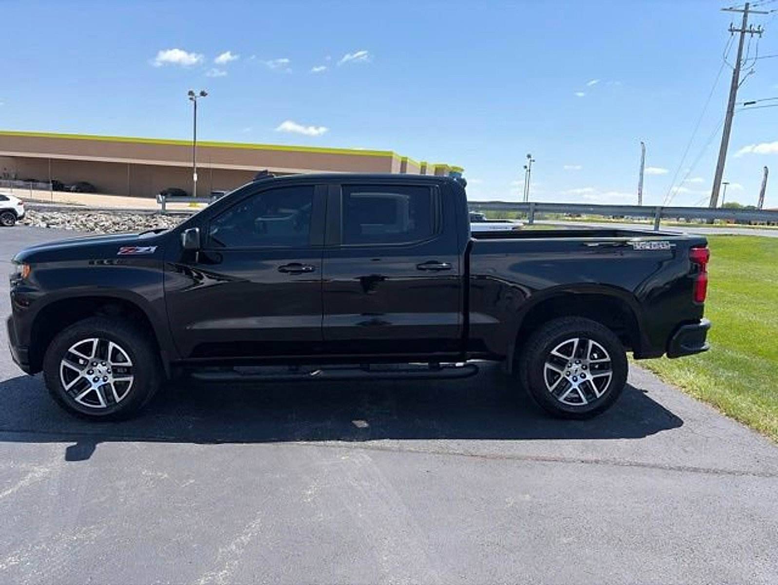 Certified 2020 Chevrolet Silverado 1500 LT Trail Boss AWD/4WD image 9