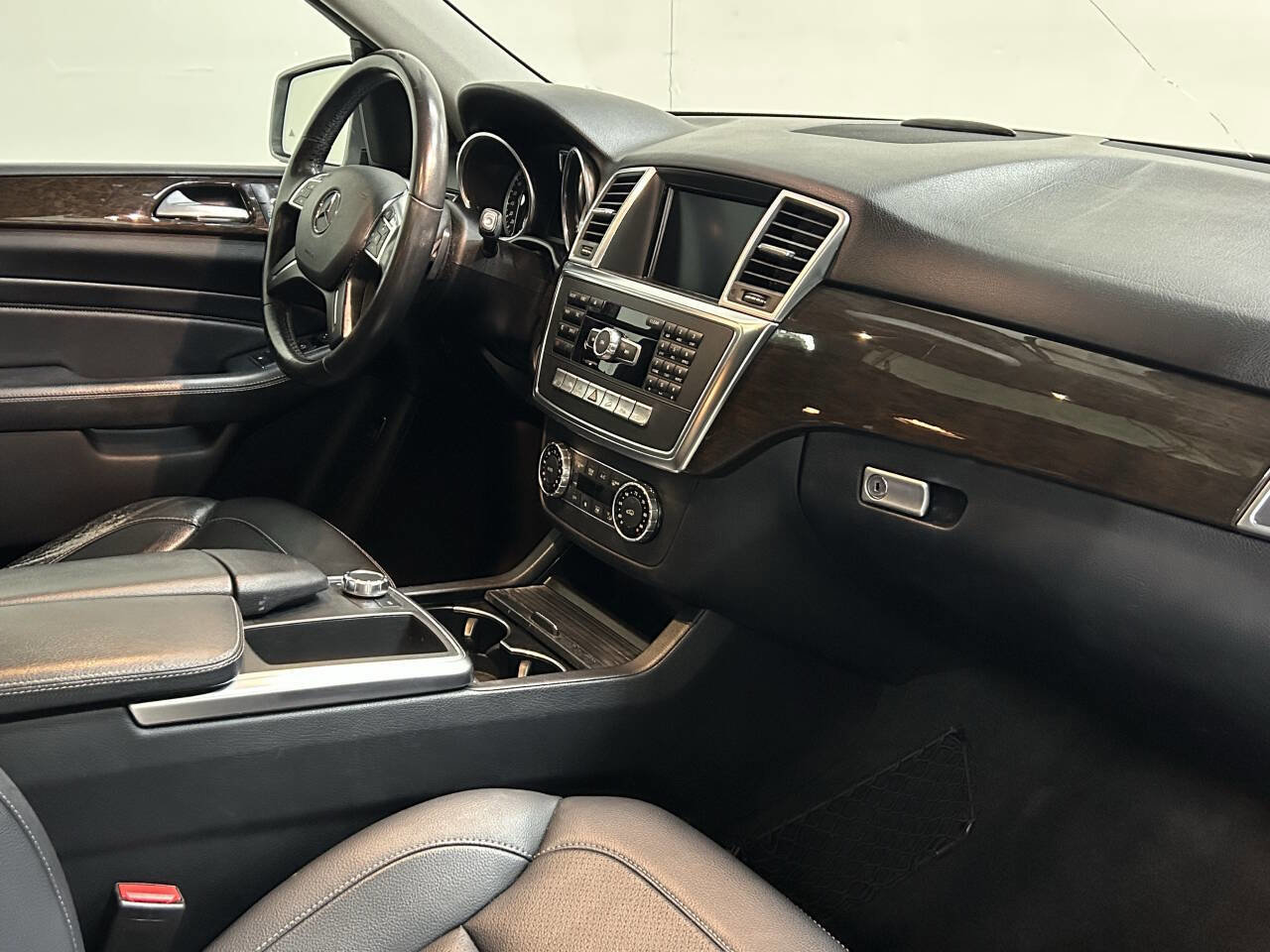 Used 2015 Mercedes-Benz ML 250 BlueTEC 4MATIC w/ Premium 1 Package image 23