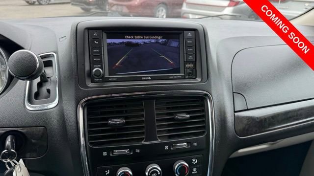 Used 2018 Dodge Grand Caravan SE w/ UConnect Hands-Free Group image 32