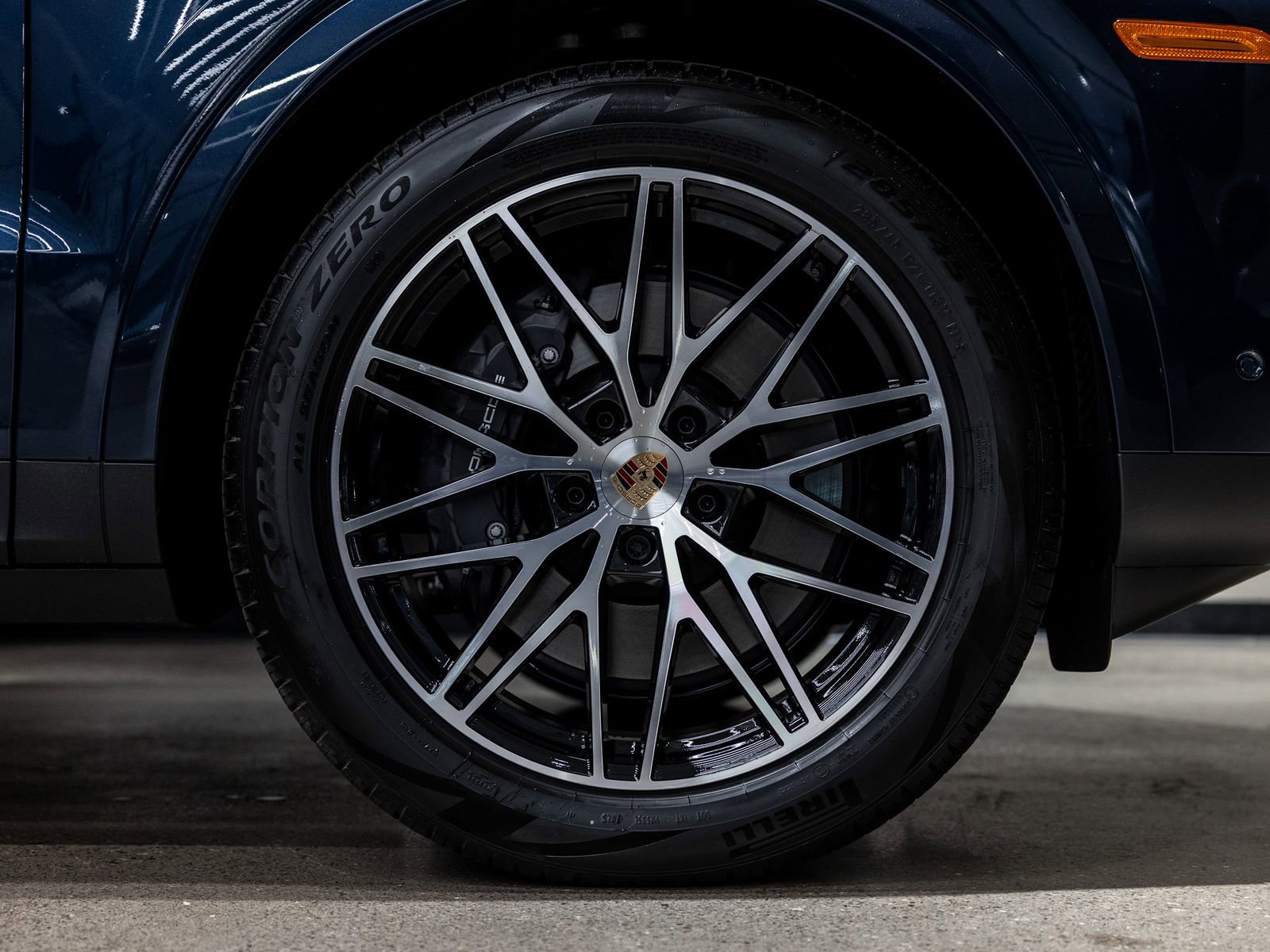 Certified 2025 Porsche Cayenne Coupe image 20
