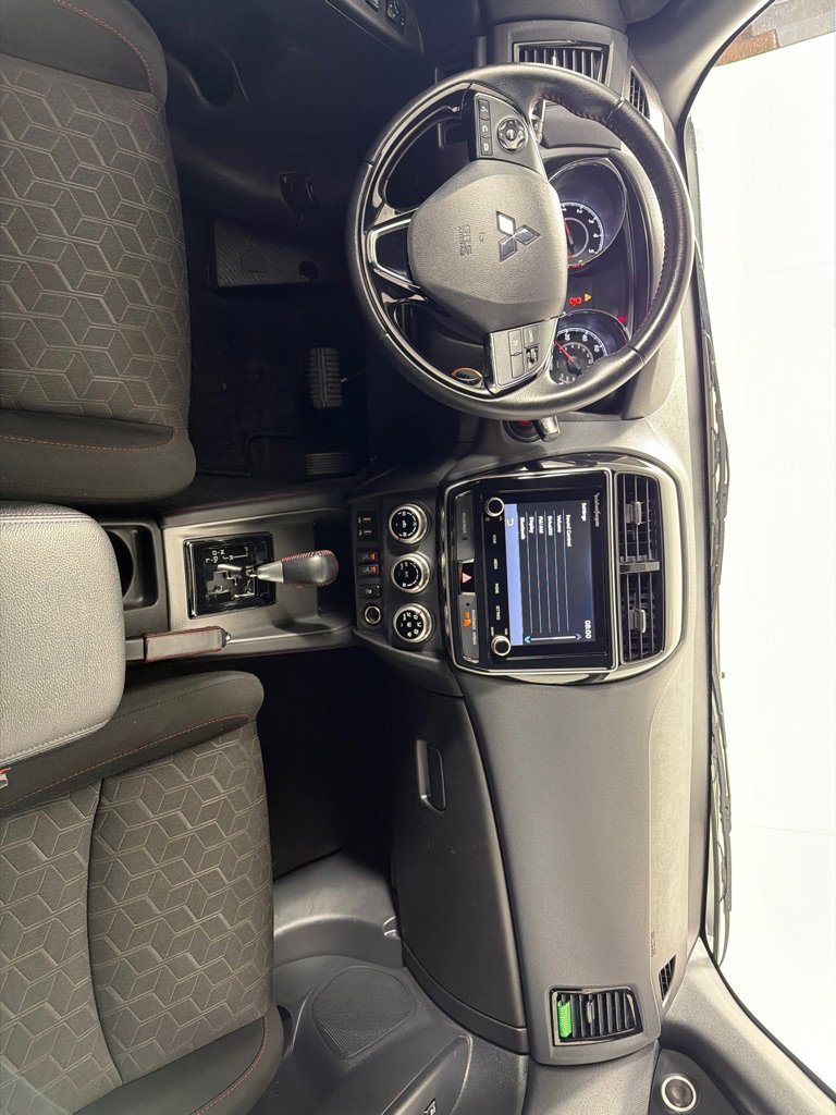 Used 2020 Mitsubishi Outlander Sport Black Edition image 24