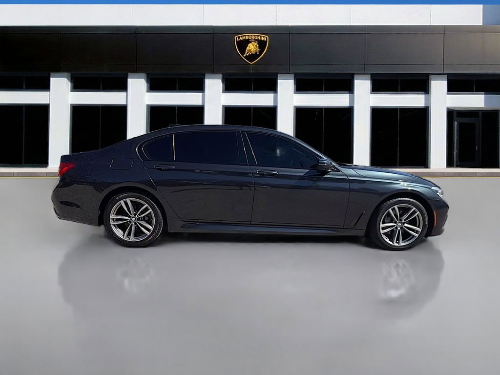 Used 2019 BMW 750i xDrive w/ M Sport Package image 6