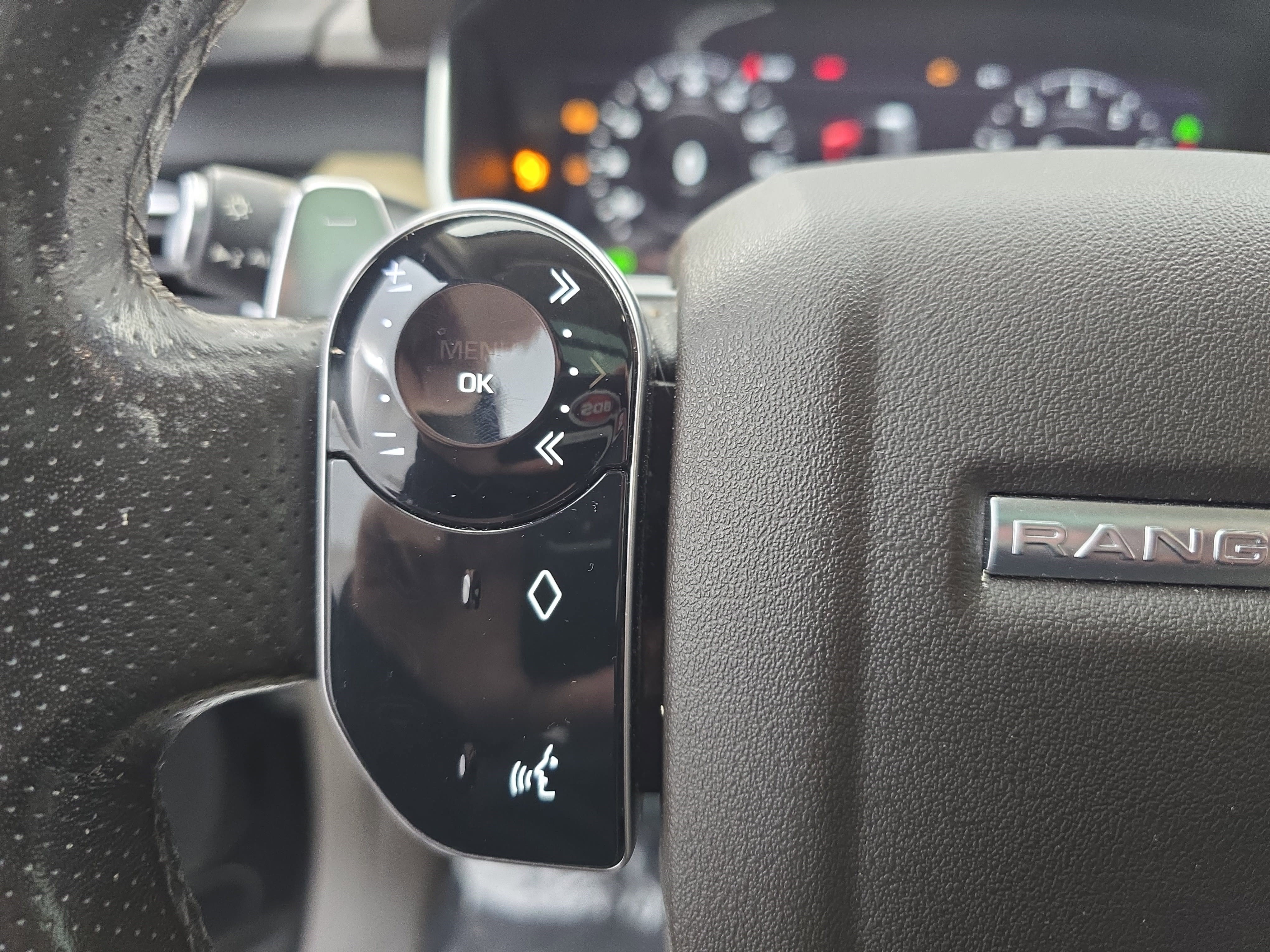 Used 2020 Land Rover Range Rover Sport HSE Dynamic image 17