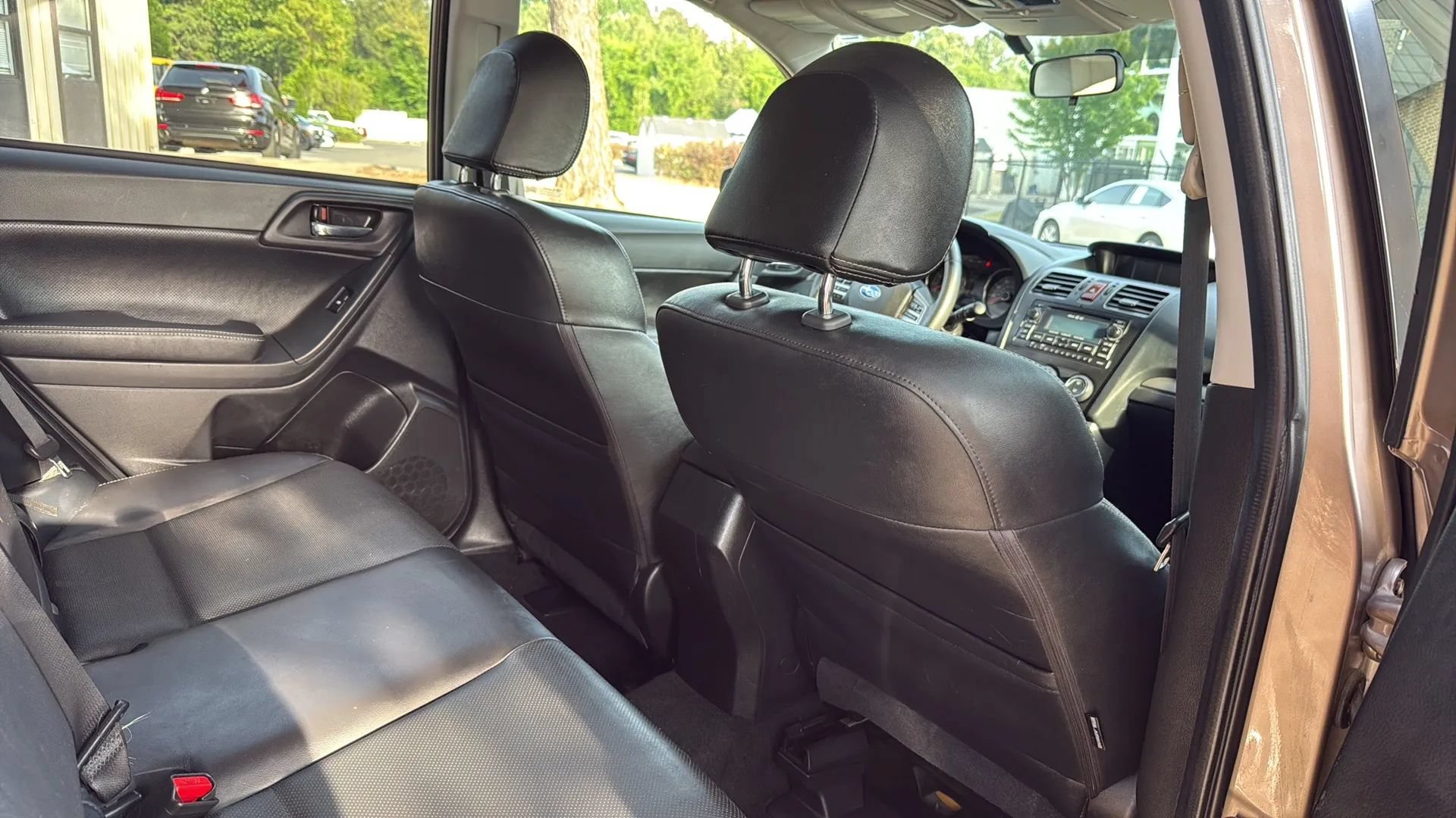 Used 2015 Subaru Forester 2.5i Limited AWD/4WD image 15