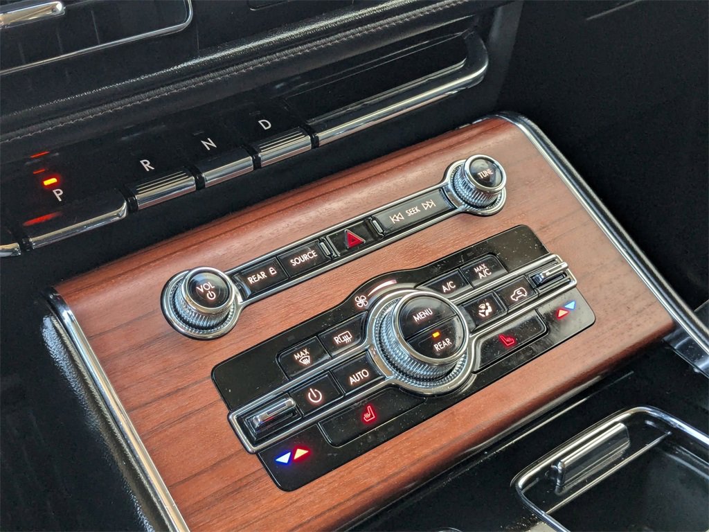 Used 2024 Lincoln Aviator Reserve image 23