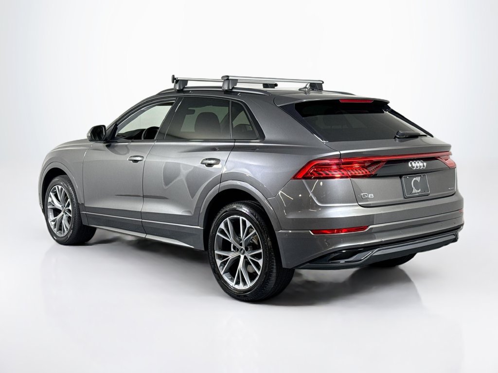 Used 2023 Audi Q8 Premium AWD/4WD image 3