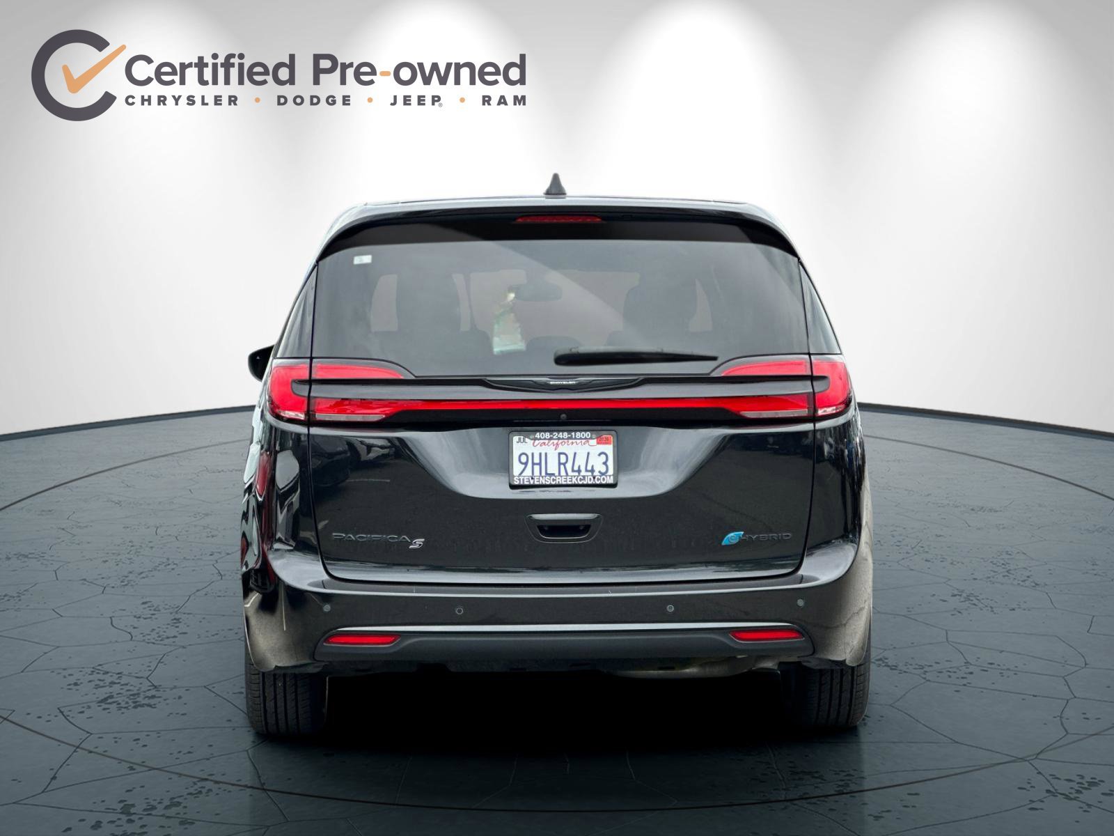 Used 2023 Chrysler Pacifica Touring-L w/ S Appearance Package FWD image 5
