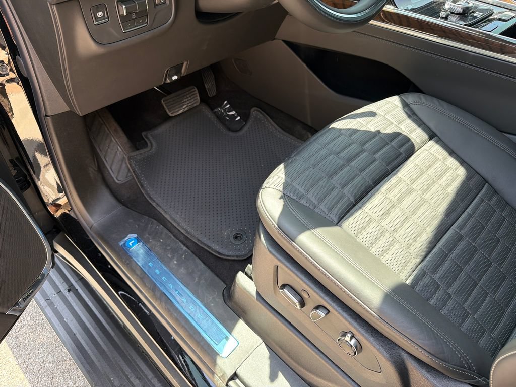 New 2026 Cadillac Escalade ESV Platinum Sport AWD/4WD image 20