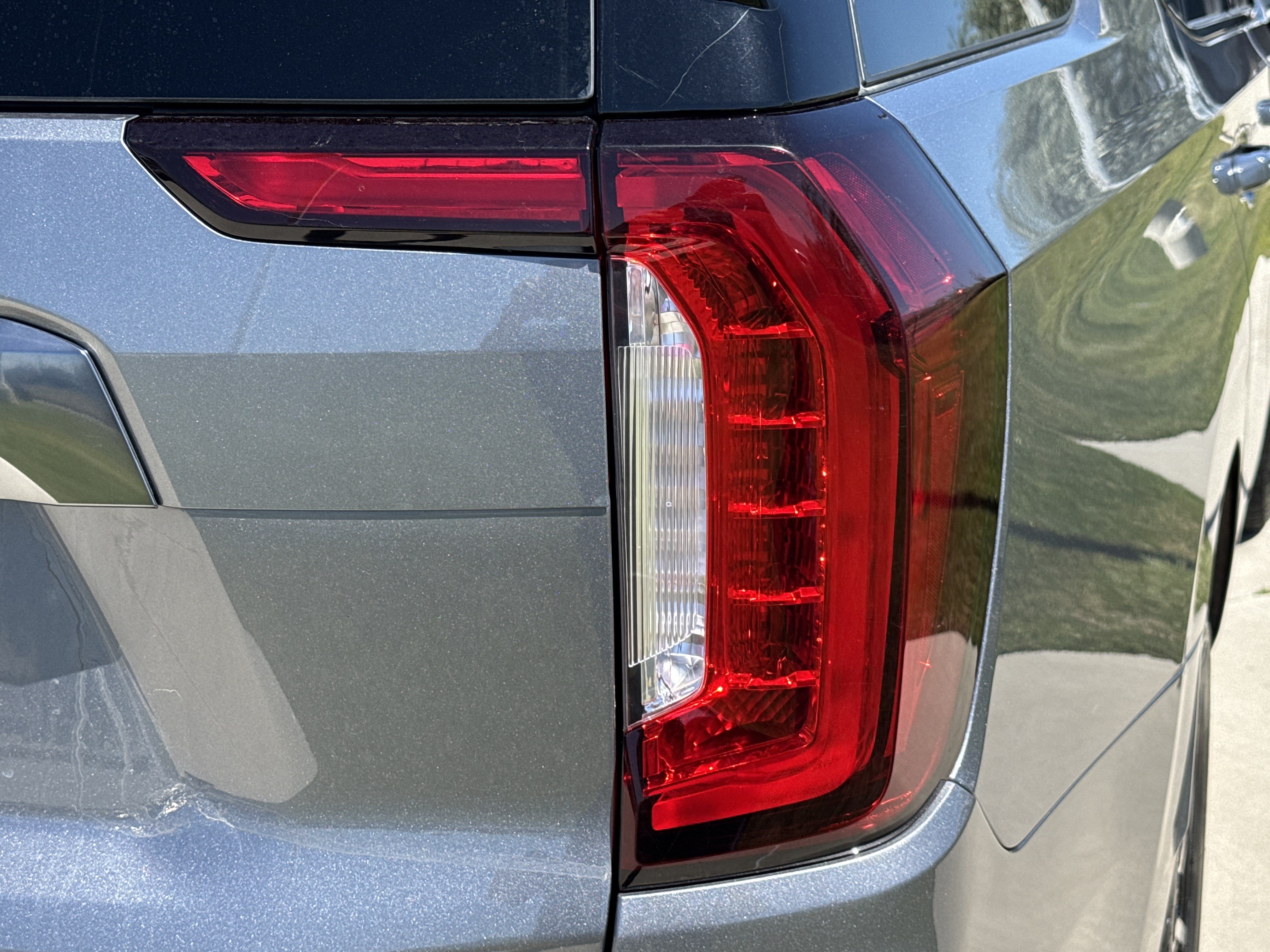 Used 2021 GMC Yukon AT4 w/ AT4 Premium Plus Package AWD/4WD image 11