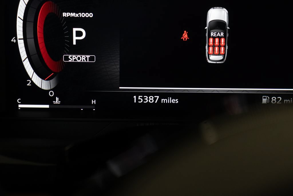 Used 2025 Nissan Pathfinder Platinum w/ Cargo Package FWD image 32