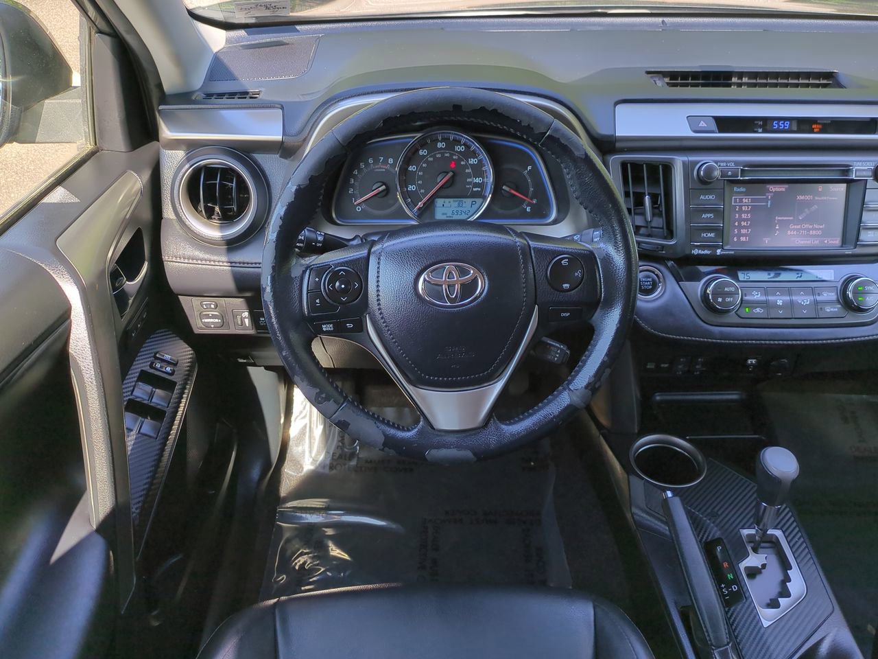 Used 2015 Toyota RAV4 Limited w/ Outdoor Package AWD/4WD image 16