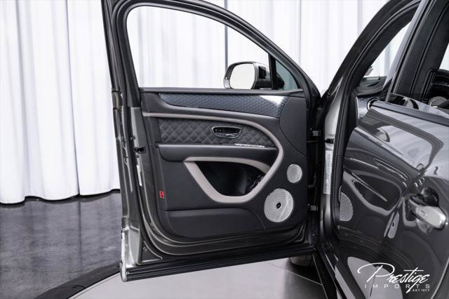 Used 2021 Bentley Bentayga Speed AWD/4WD image 25