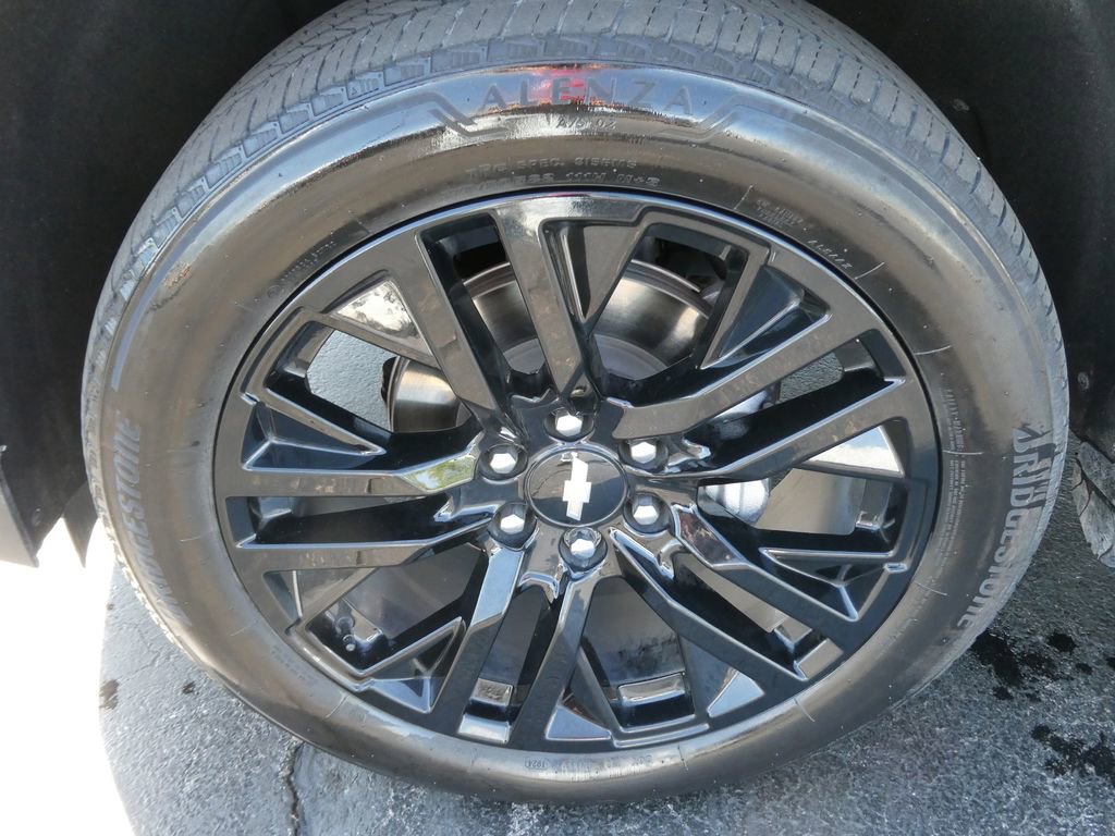 Certified 2024 Chevrolet Tahoe High Country w/ Advanced Technology Package AWD/4WD image 11