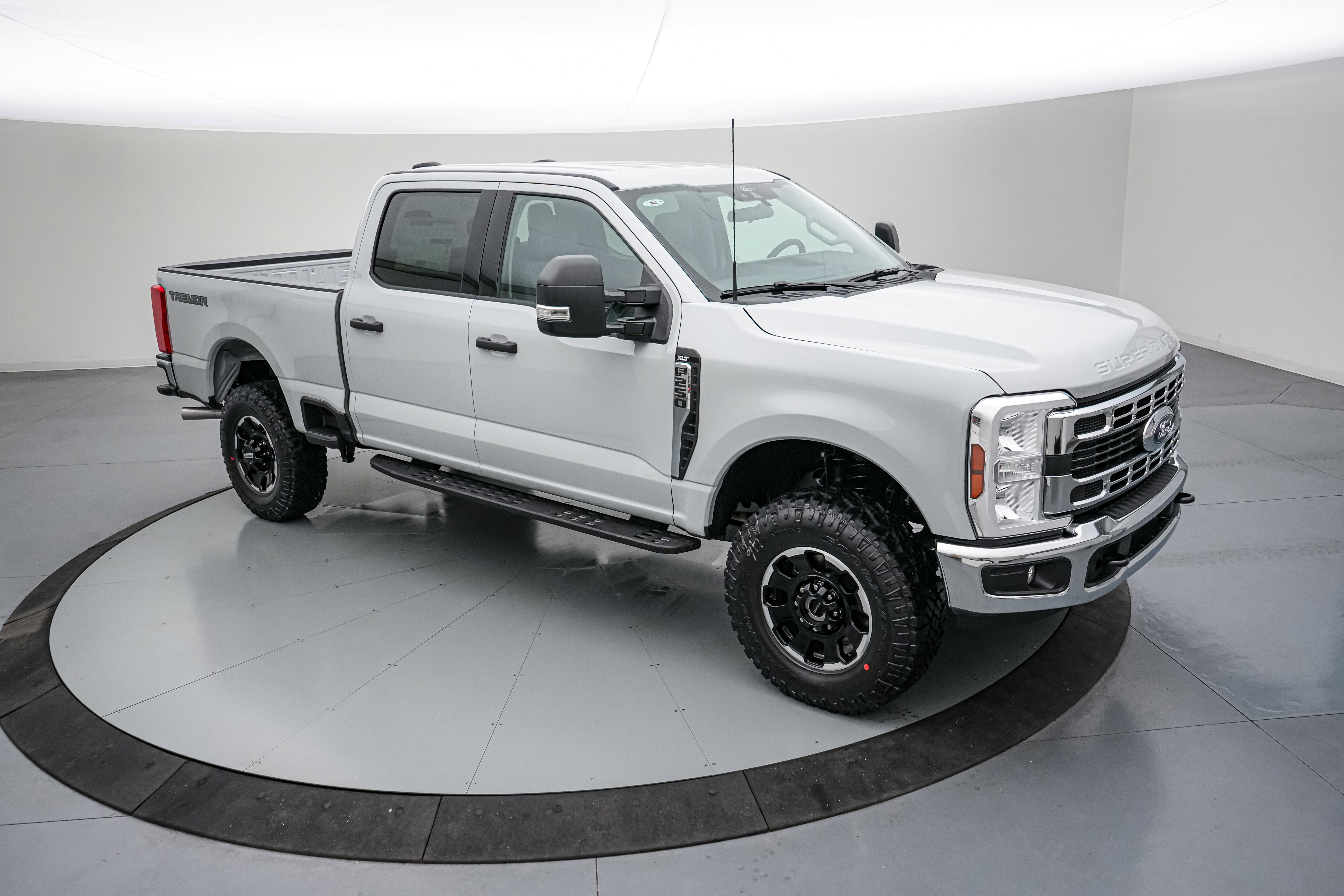 New 2026 Ford F250 XLT w/ Tremor Off-Road Package image 2